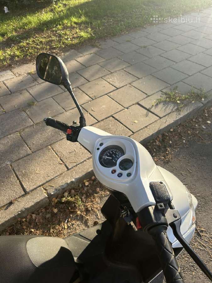 Yamaha Jog Rr motoroleris - nuotraukos Nr. 18
