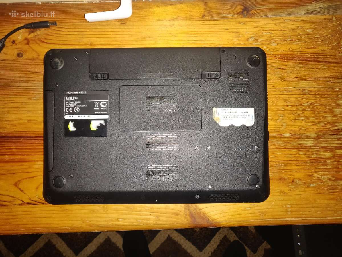 Dell inspiron N5010 su defektu - nuotraukos Nr. 3