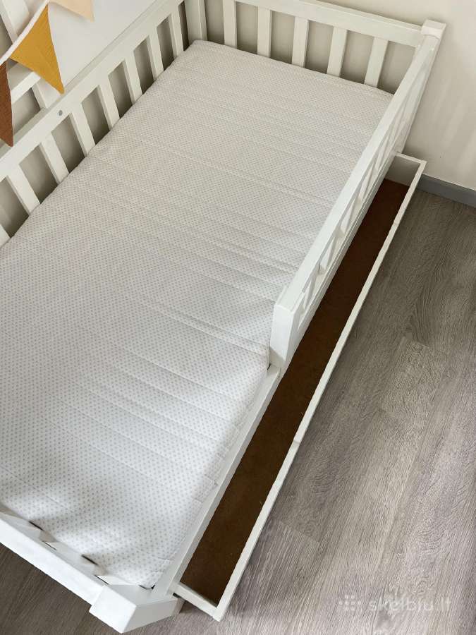 Medinė vaiko lova namelis - nuotraukos Nr. 2