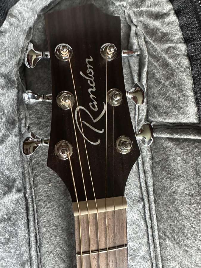Gitara su dėklu - nuotraukos Nr. 2