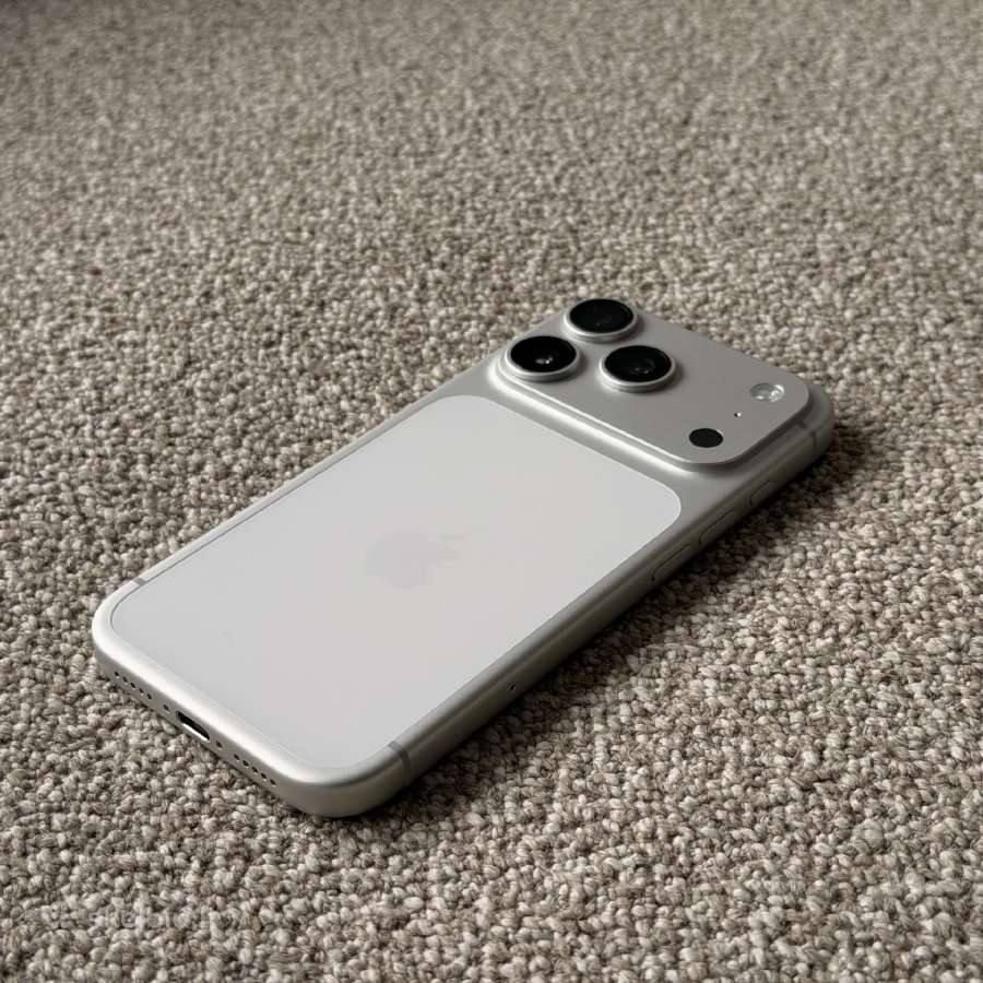iPhone 17 Pro 256gb Silver, kaip naujas, garantija - nuotraukos Nr. 3