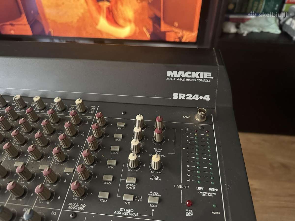 Mackie Sr 24-4 24 kanalų pro pultas - nuotraukos Nr. 2