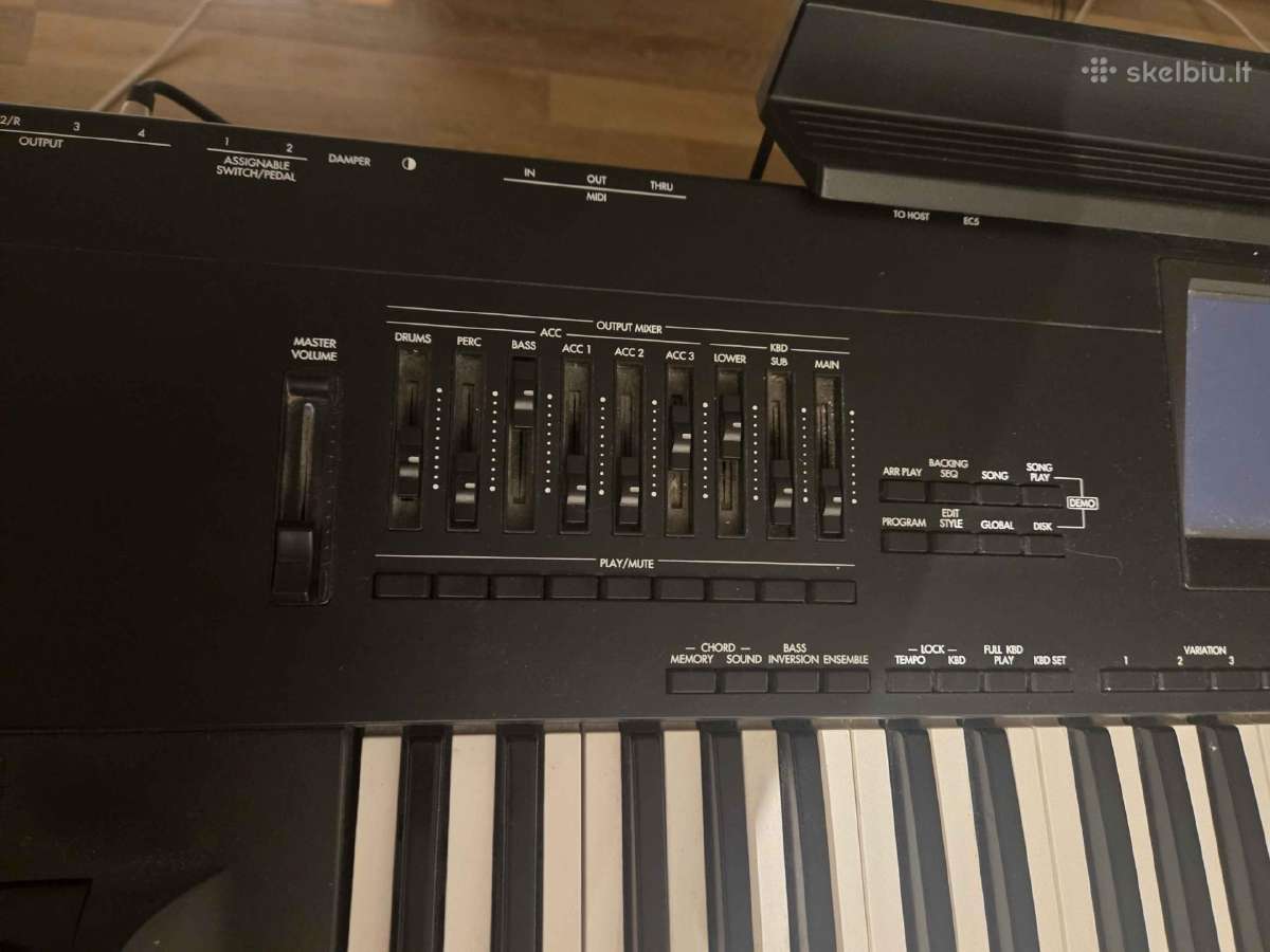 Korg i30 sintezatorius - nuotraukos Nr. 2
