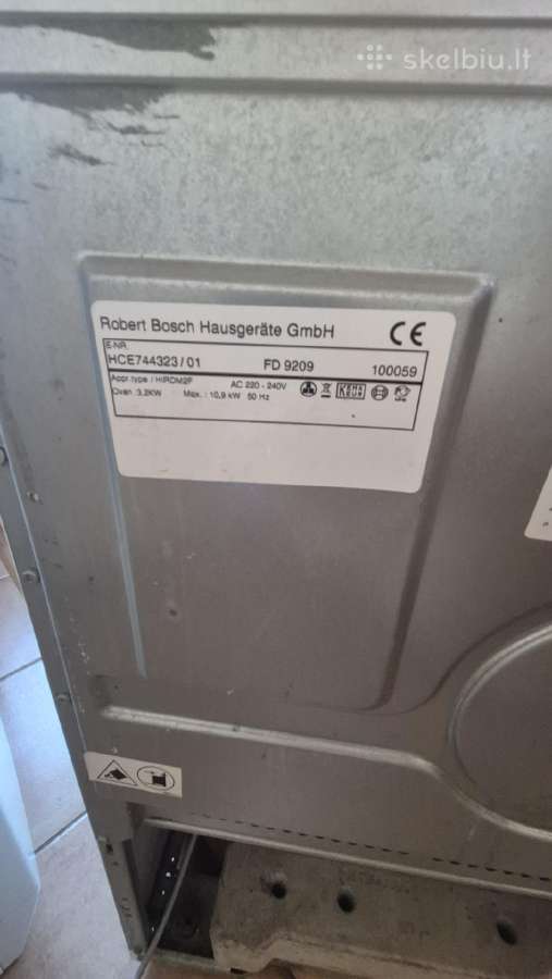 Virtuvinės spintelės su buitine technika - nuotraukos Nr. 17