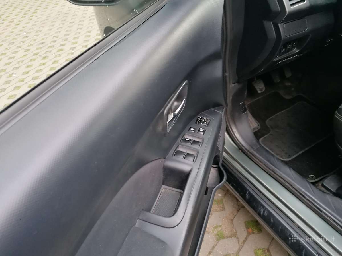 Parduodu visureigį Peugeot 4007 - nuotraukos Nr. 9