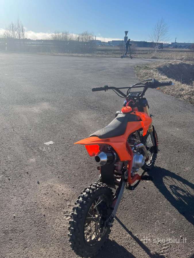 Krosinis motociklas - nuotraukos Nr. 2