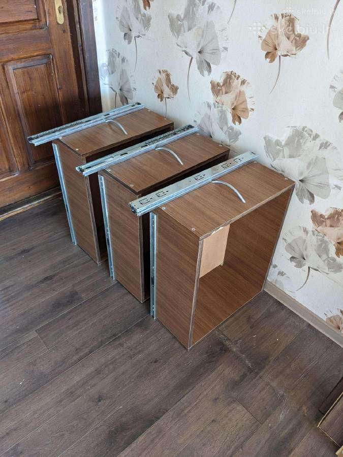 Stalčiai, 3 vnt - nuotraukos Nr. 2