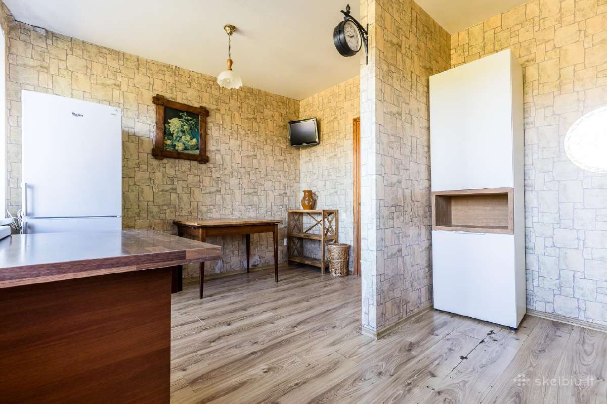 Erdvi sodyba Giliogirio k. – gyvenimui ir verslui - nuotraukos Nr. 21