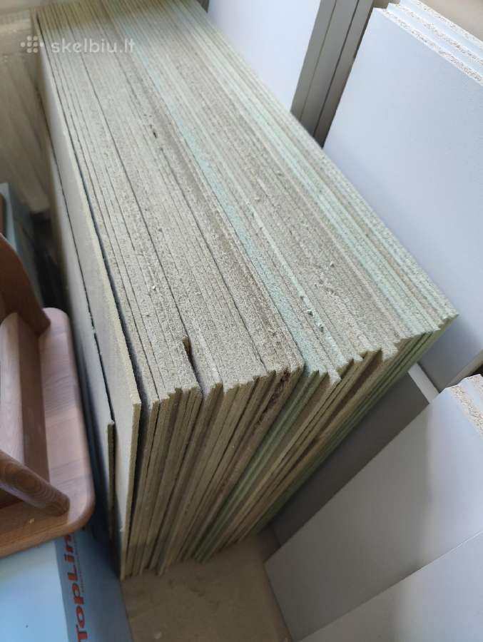 Laminuotos medienos plaušų grindys Naudotos 24m² - nuotraukos Nr. 4