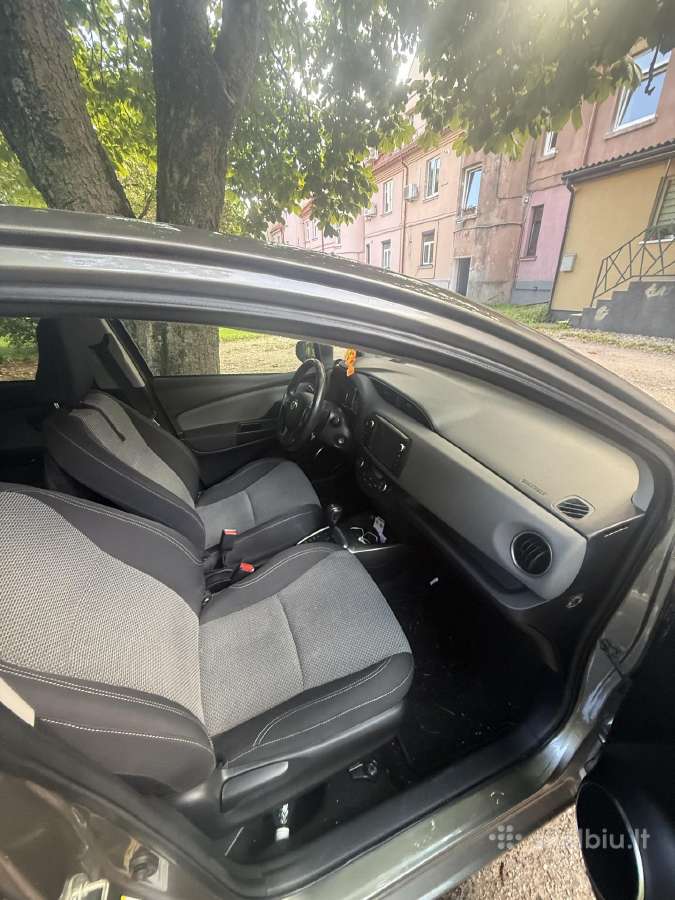 Toyota yaris 1,5 Hybrid 2016 - nuotraukos Nr. 5