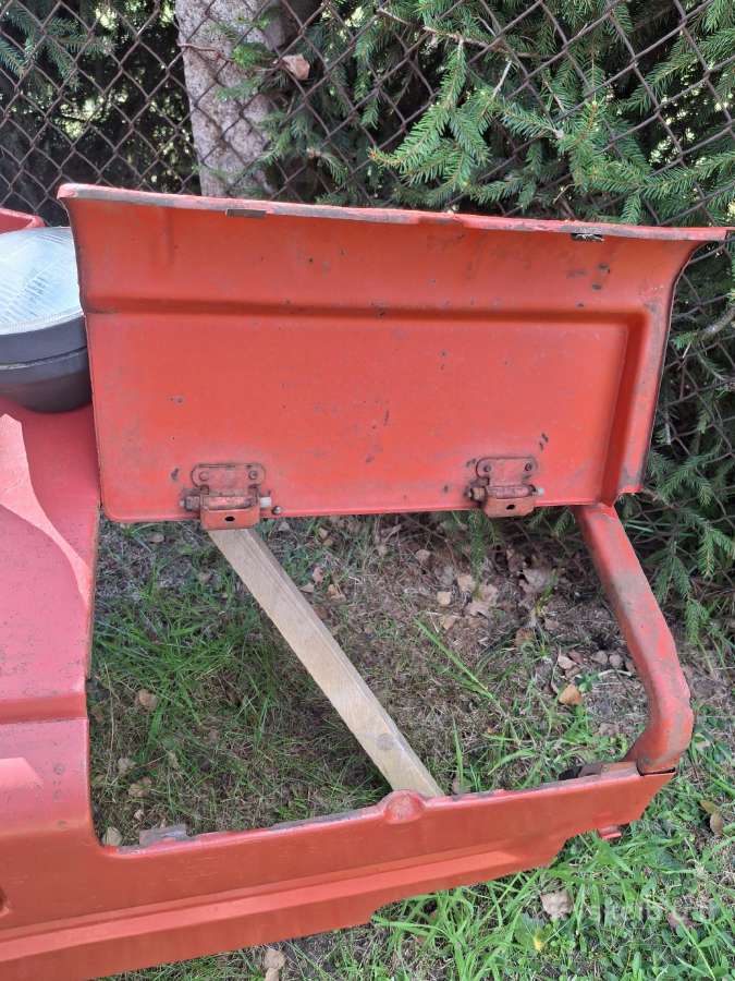 Parduodu Mtz 80 kapota. - nuotraukos Nr. 7