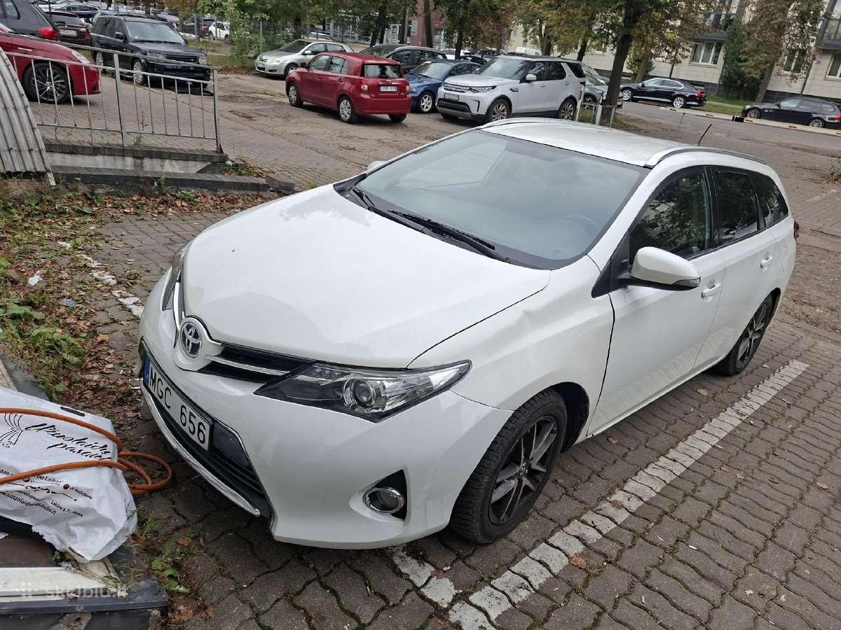 Toyota Auris Hybrid - nuotraukos Nr. 4