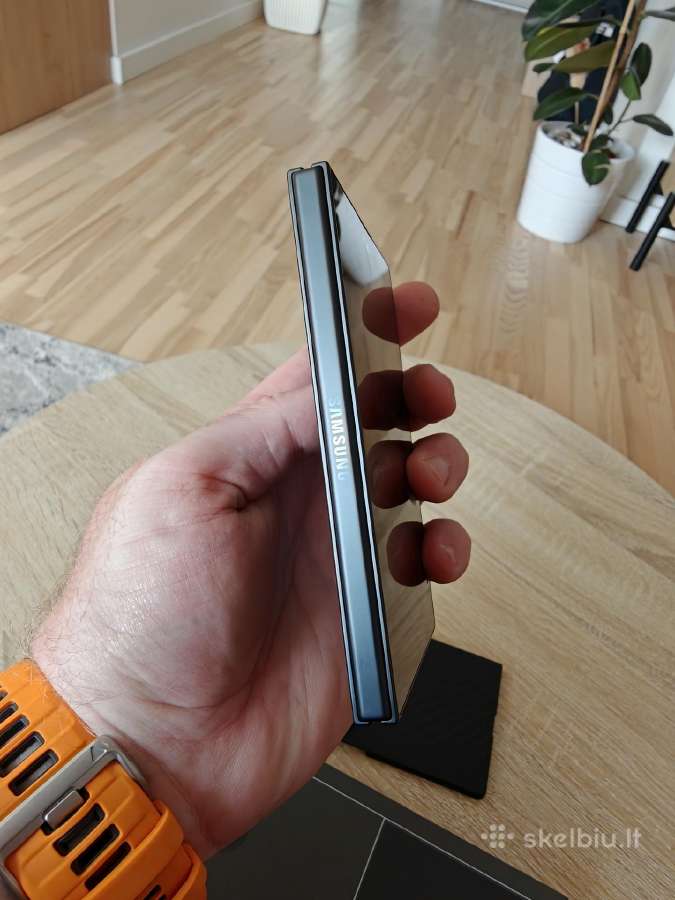 Samsung Galaxy Fold 8 + Carbon Case - nuotraukos Nr. 4