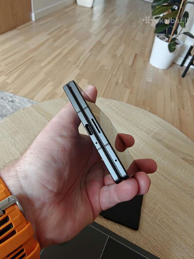 Samsung Galaxy Fold 8 + Carbon Case - nuotraukos Nr. 5