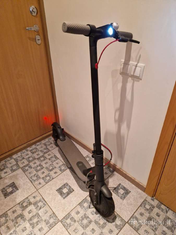 Xiaomi Mi Elektrinis paspirtukas M365 juodas - nuotraukos Nr. 2
