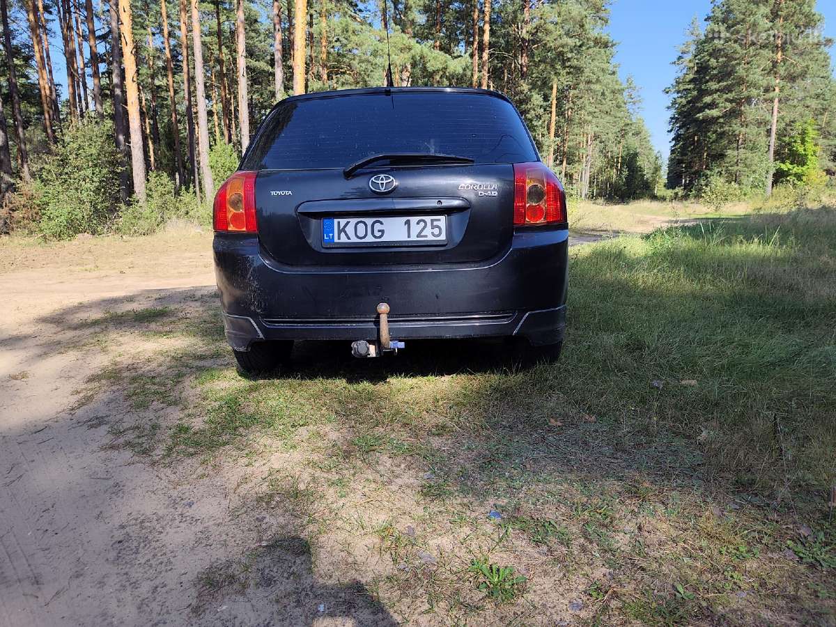 Parduodu gera Toyota Corolla su nauja technikine - nuotraukos Nr. 5