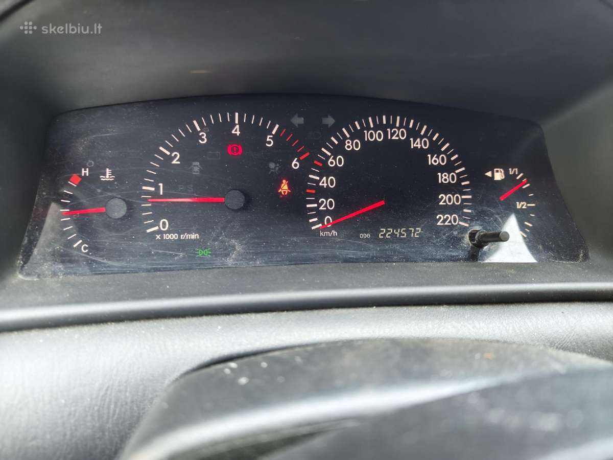 Parduodu gera Toyota Corolla su nauja technikine - nuotraukos Nr. 7