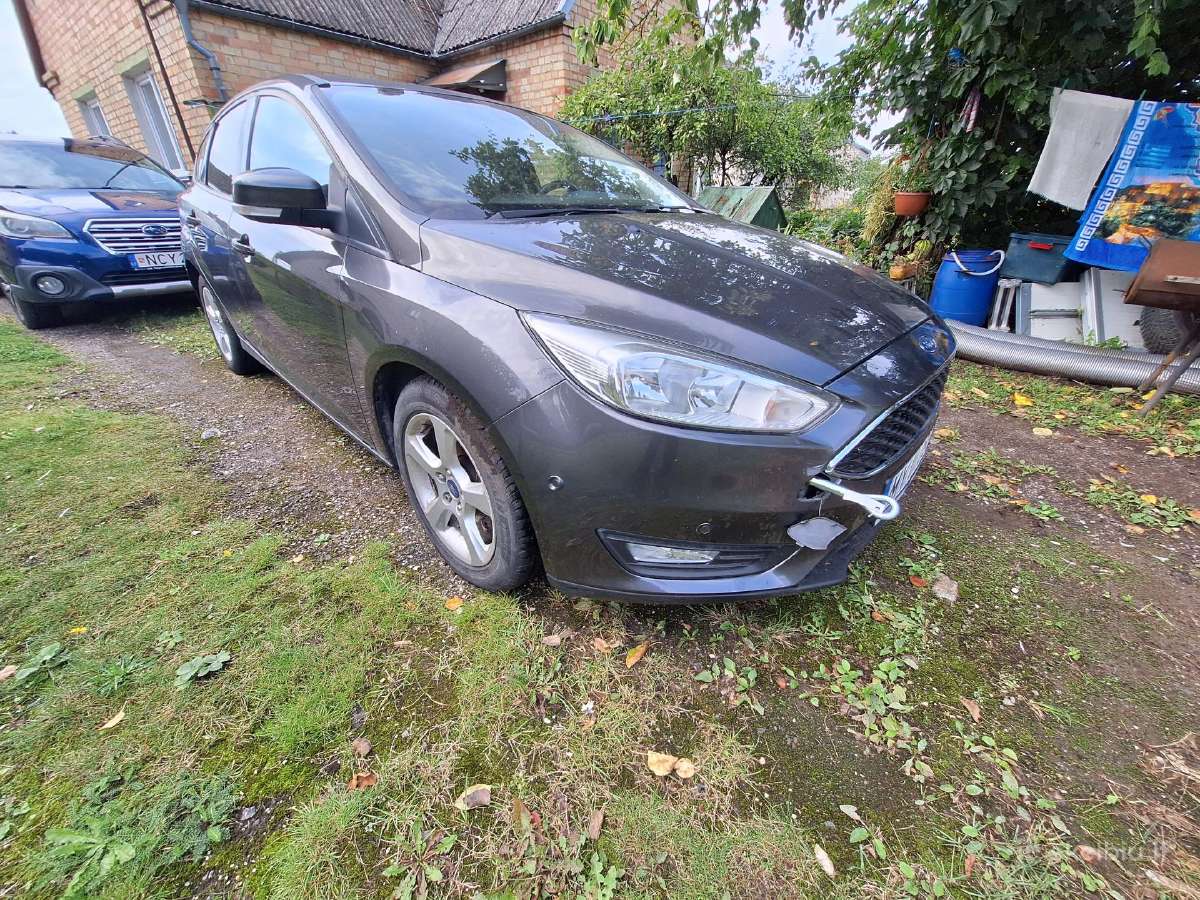 Parduodamas Ford Focus su variklio defektu - nuotraukos Nr. 2