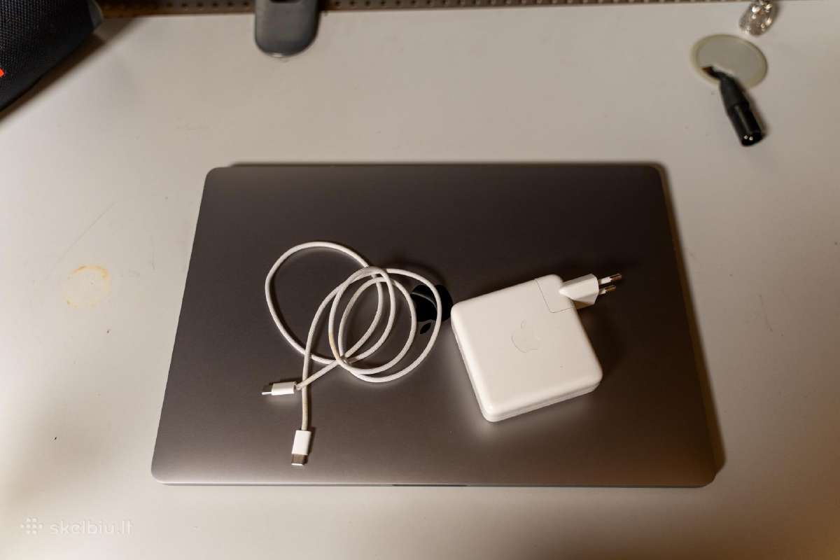 MacBook Pro 16 2019 i9 32gb 1tb Amd5500m 180cycle - nuotraukos Nr. 9
