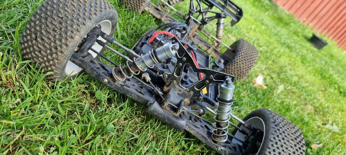 Losi 8ight 1/8 truggy - nuotraukos Nr. 5