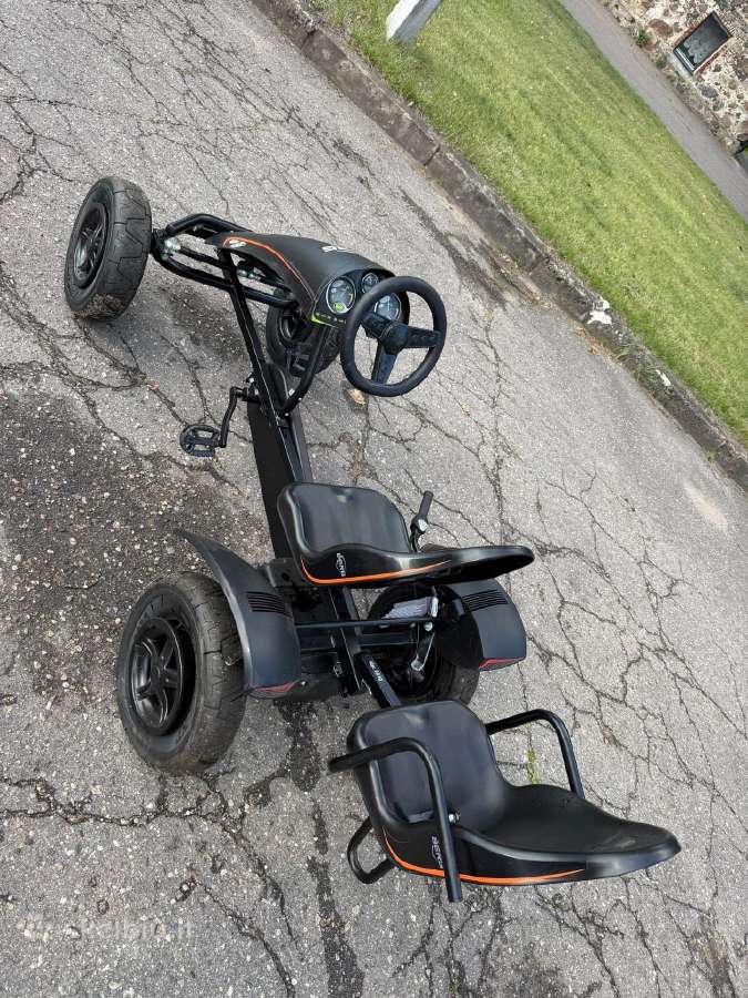 Parduodamas Berg Black Edition pedalinis kartingas - nuotraukos Nr. 7