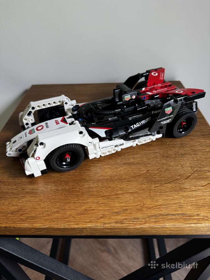 Lego Technic 42137 - nuotraukos Nr. 3