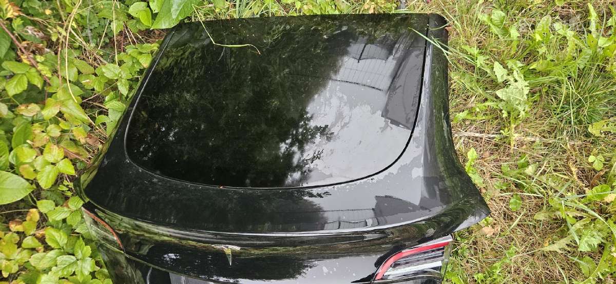 Tesla model y 2023m galinis juodas dangtis - nuotraukos Nr. 6