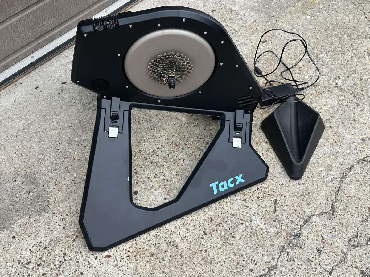 Garmin Tacx Neo 2 smart dviračio treniruoklis - nuotraukos Nr. 2