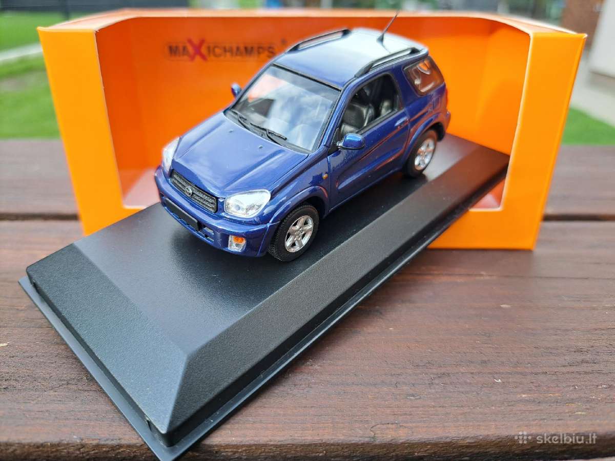 Toyota Rav4 modeliukas 1/43 - nuotraukos Nr. 3