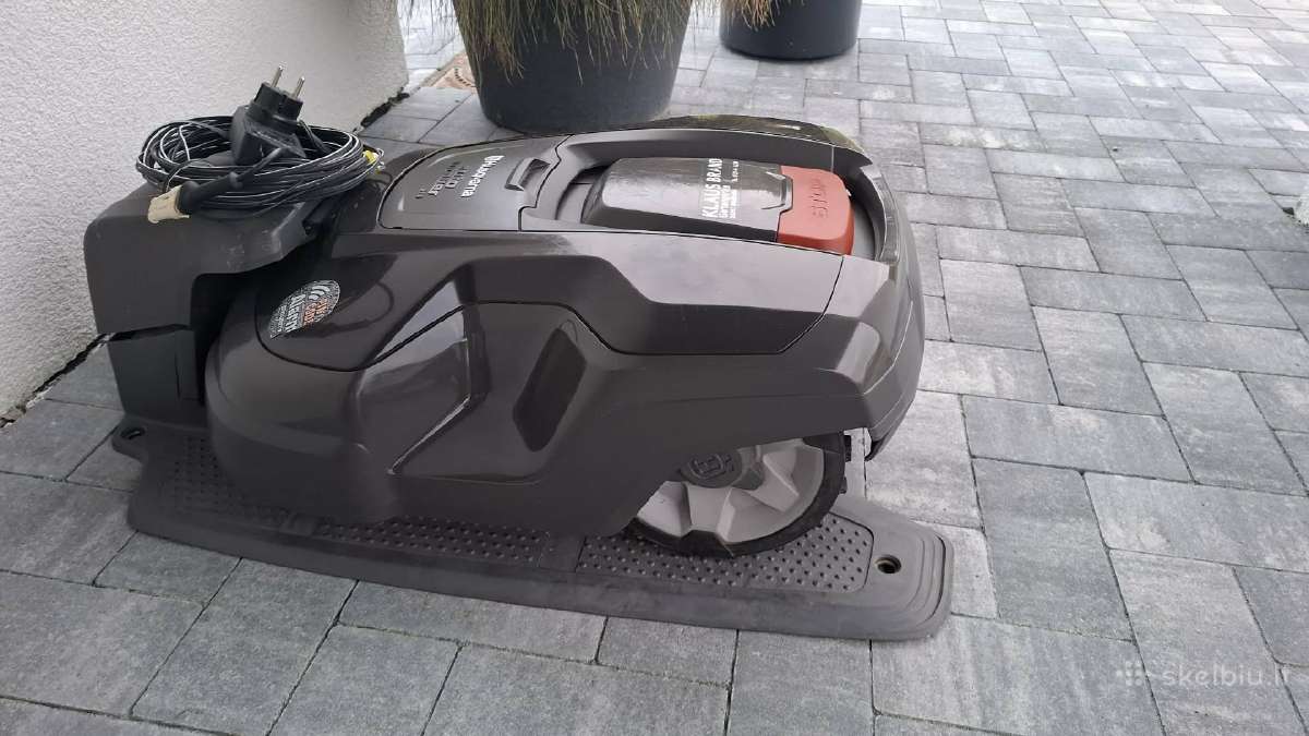 Parduodamas tvarkingas Husqvarna 315 vejos robotas - nuotraukos Nr. 4