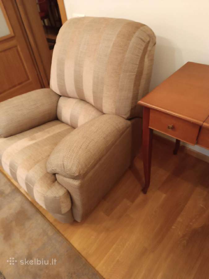 Baldai, stalai, fotelis , staliukas,lova - nuotraukos Nr. 25