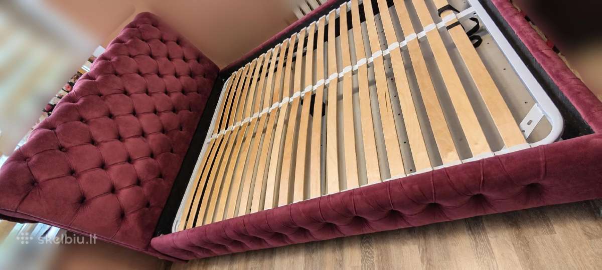 Veliūrinė "Chesterfield" stiliaus dvigulė lova - nuotraukos Nr. 3