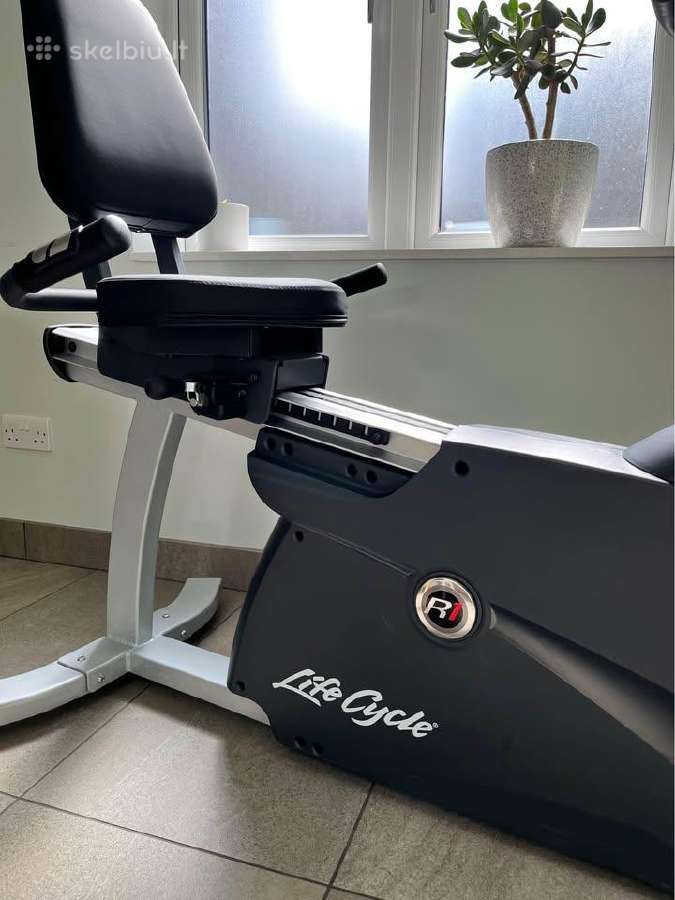 Dviratis treniruoklis Life Fitness R1 track+ - nuotraukos Nr. 4