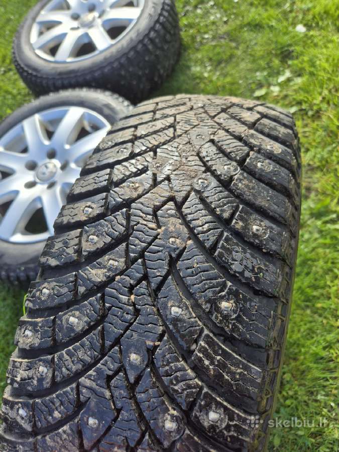 Padangos Pirelli 205/55 R16 su VW ratlankiais - nuotraukos Nr. 8