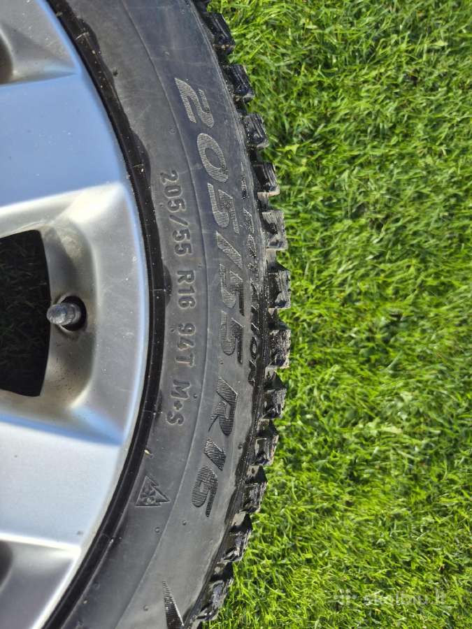 Padangos Pirelli 205/55 R16 su VW ratlankiais - nuotraukos Nr. 2