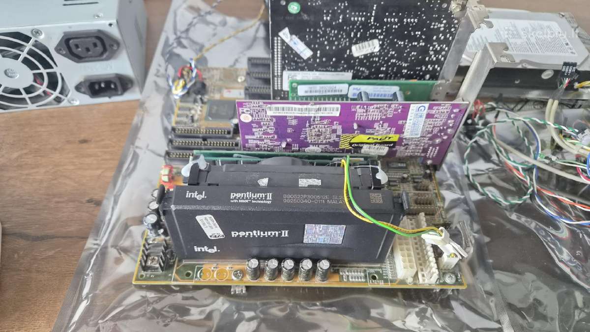 Diy retro Pc Intel Pentium 2 300 MHz - nuotraukos Nr. 12