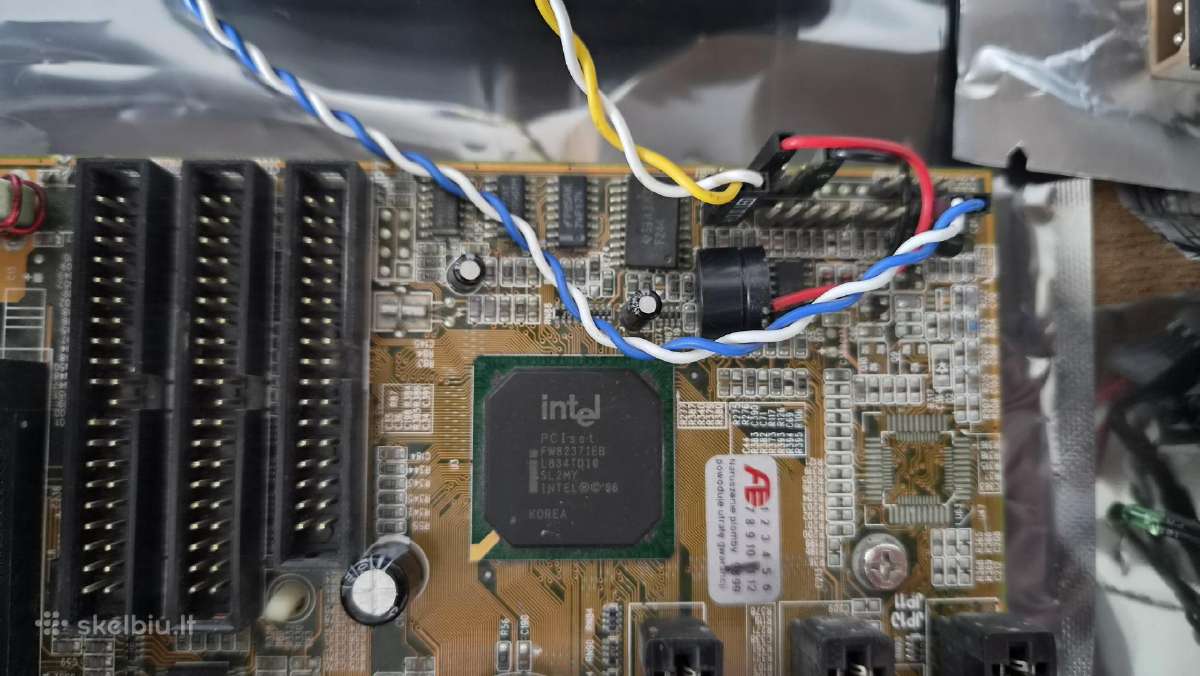 Diy retro Pc Intel Pentium 2 300 MHz - nuotraukos Nr. 18