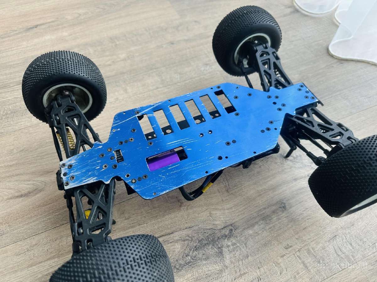 RC 1/10 brushless modelis - nuotraukos Nr. 7