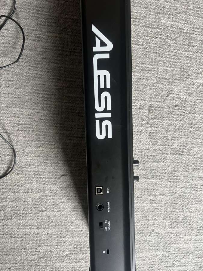Alesis V49 Mk2 - nuotraukos Nr. 4