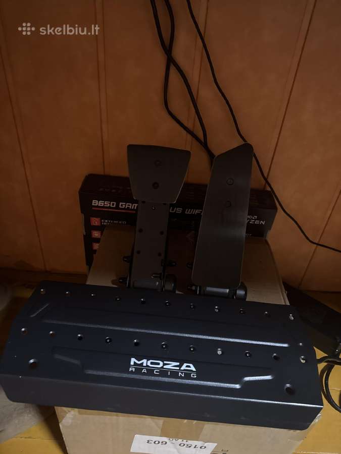 Moza r12 v2 su RS V2 vairu, Sr-p pedalai - nuotraukos Nr. 3