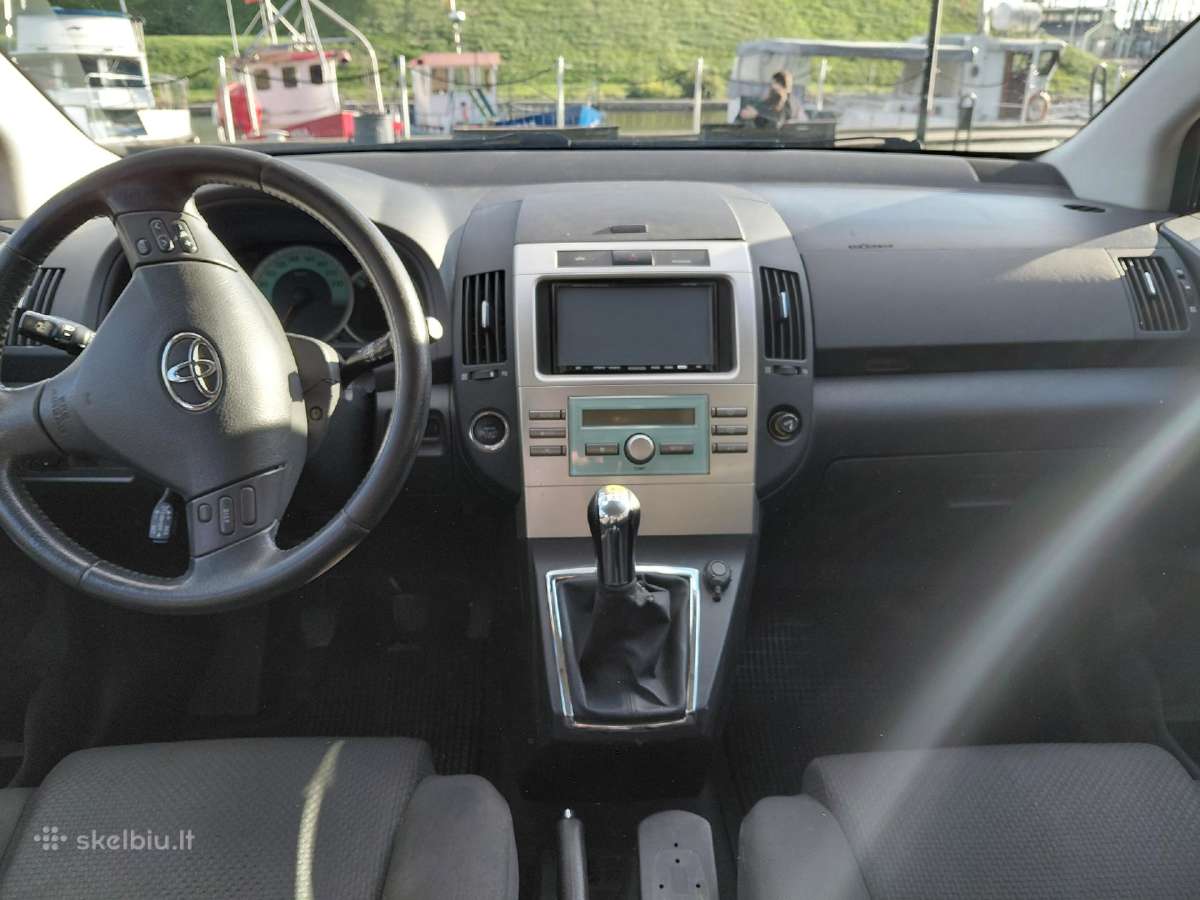 Toyota Corolla Verso 2005 - nuotraukos Nr. 9