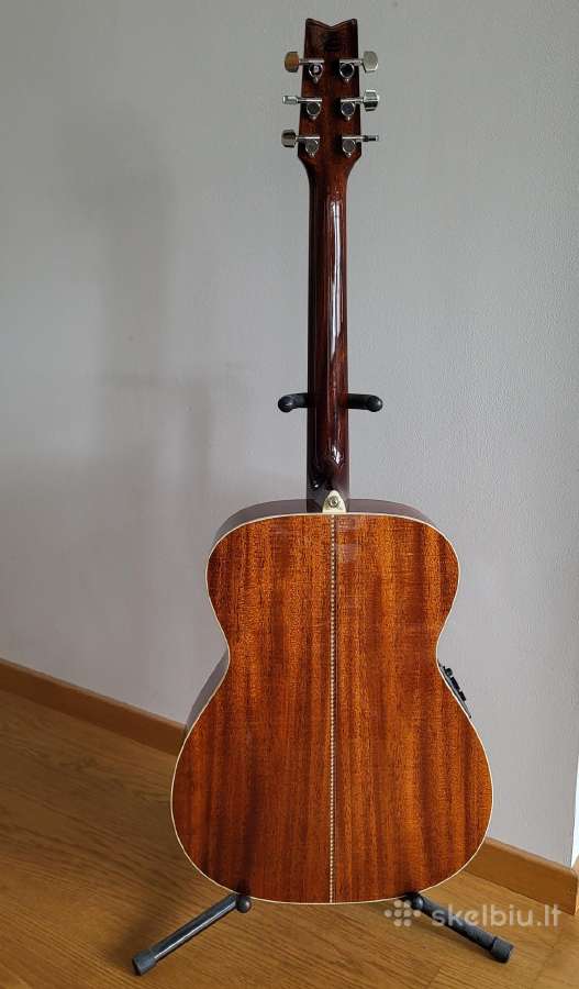 Akustinė gitara su įgarsinimų - nuotraukos Nr. 2
