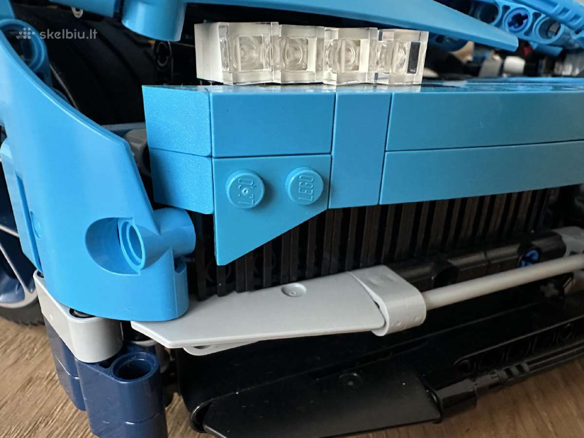 Lego Technic 42083 Bugatti Chiron - nuotraukos Nr. 8
