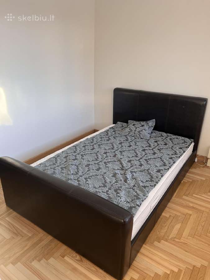 Miegamojo lova su čiužiniu - nuotraukos Nr. 3