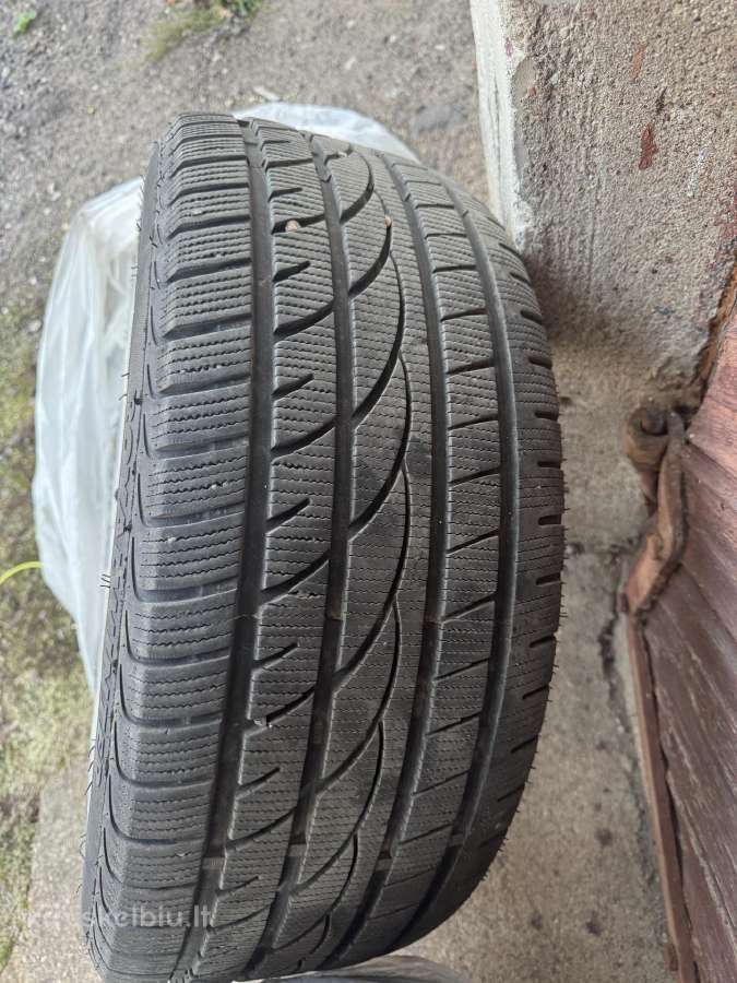 Volkswagen lieto lydinio ratlankiai su padangomis - nuotraukos Nr. 2