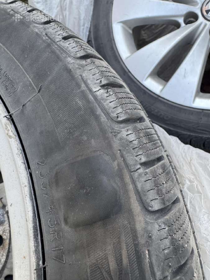 Volkswagen lieto lydinio ratlankiai su padangomis - nuotraukos Nr. 3
