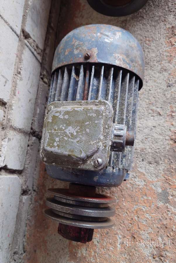 Trifazis elektros variklis 1,5 kw 1400 aps - nuotraukos Nr. 2