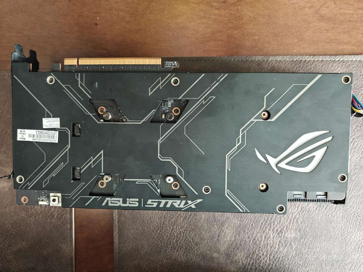 Asus Rog Strix Rx 5700 XT 8gb Oc - nuotraukos Nr. 2