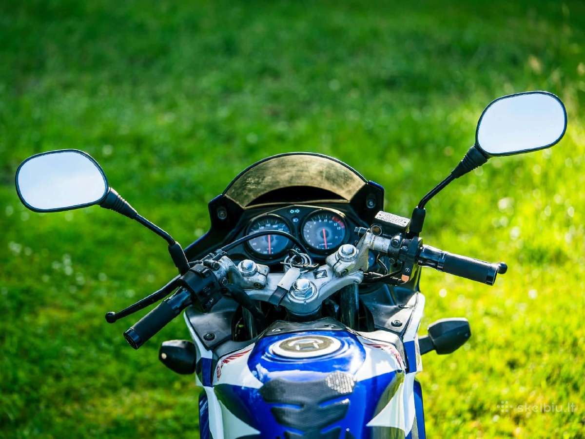 Parduodu Honda Cbr125r - nuotraukos Nr. 3