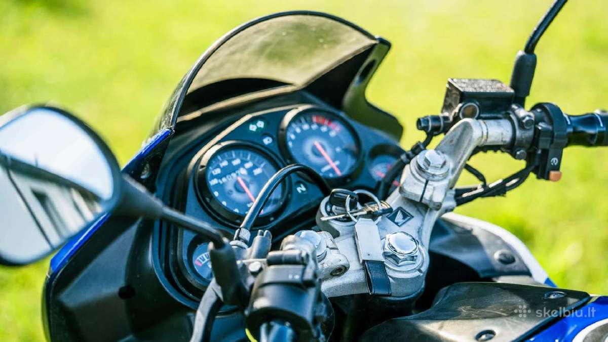 Parduodu Honda Cbr125r - nuotraukos Nr. 5